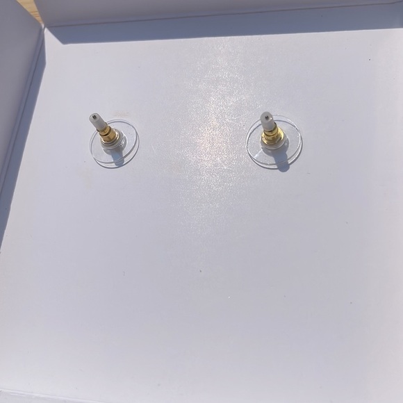 Brand New Disney x BaubleBar Minnie Mouse Pearl Beaded Bow Pastel Post Earrings - Picture 9 of 10